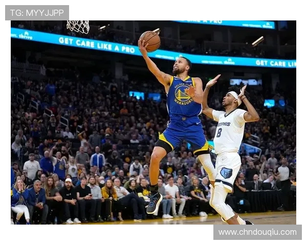 NBA斗球直播在线直播全场回放,错过比赛也能随时回看精彩瞬间 NBA斗球直播在线直播全场回放,错过比赛也能随时回看精彩瞬间